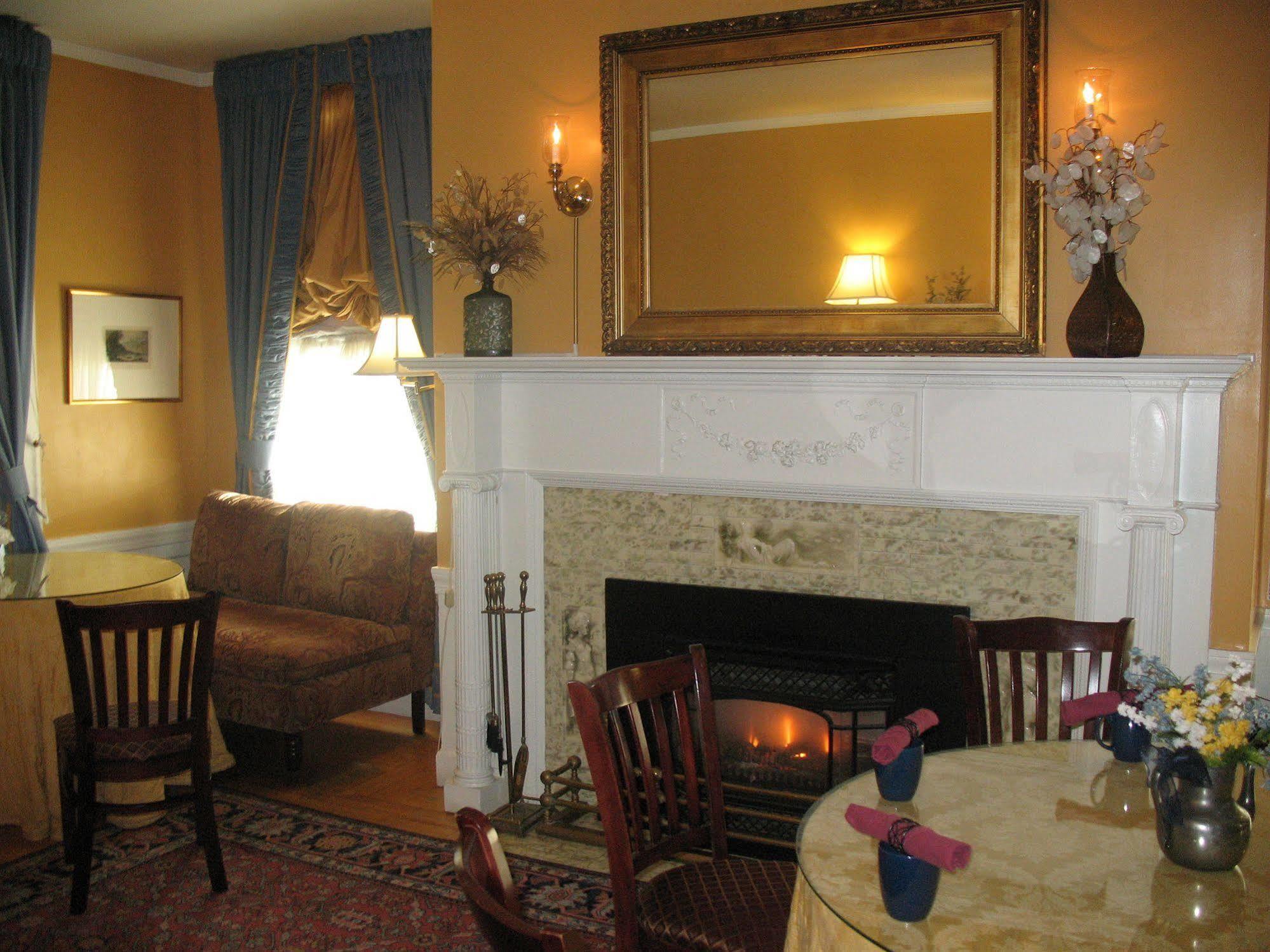 A Cambridge House Inn Exterior foto