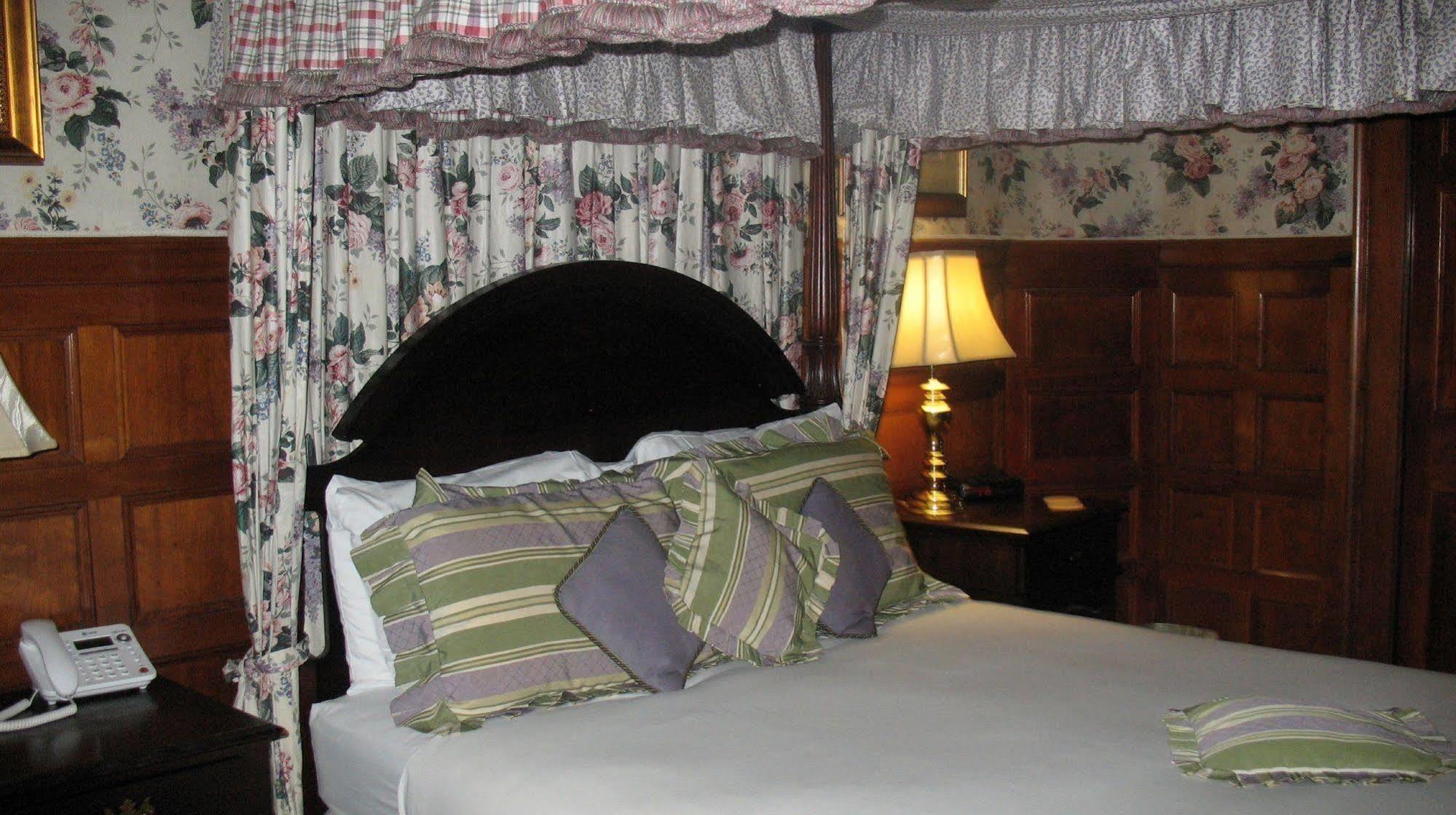 A Cambridge House Inn Exterior foto